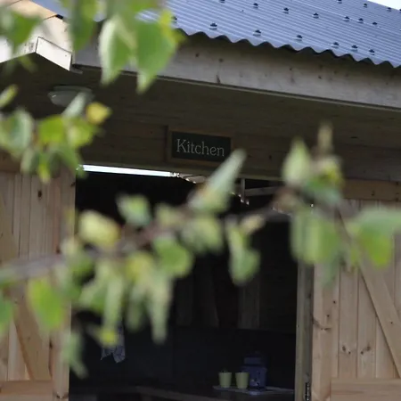 Tatil Evi Restored Circus Wagon *